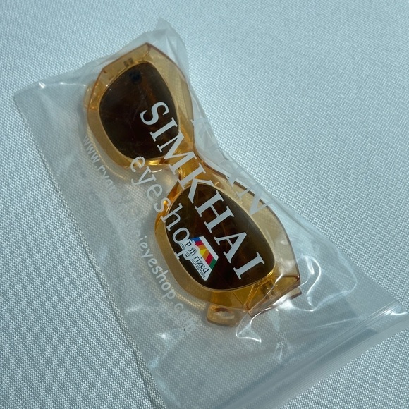 NWT Ryan Simkhai Eyeshop - Mae Sunglasses - Yellow - Picture 5 of 6